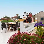 Loutra House Hébergement de vacances Petrití