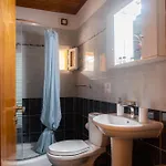Loutra House Petrití