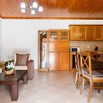 Hébergement de vacances Loutra House