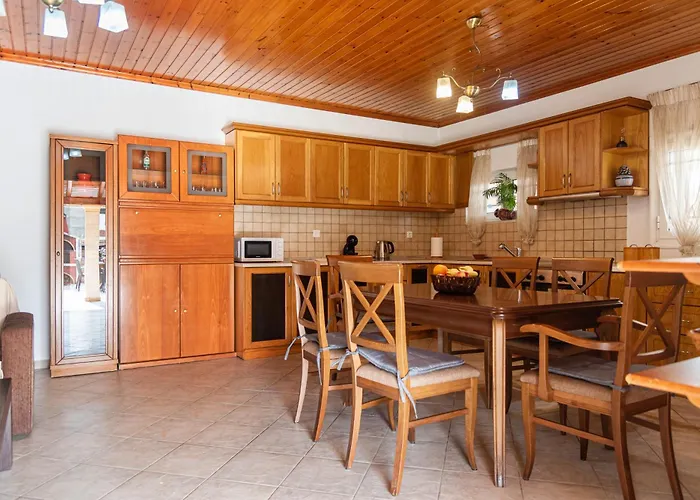 Loutra House